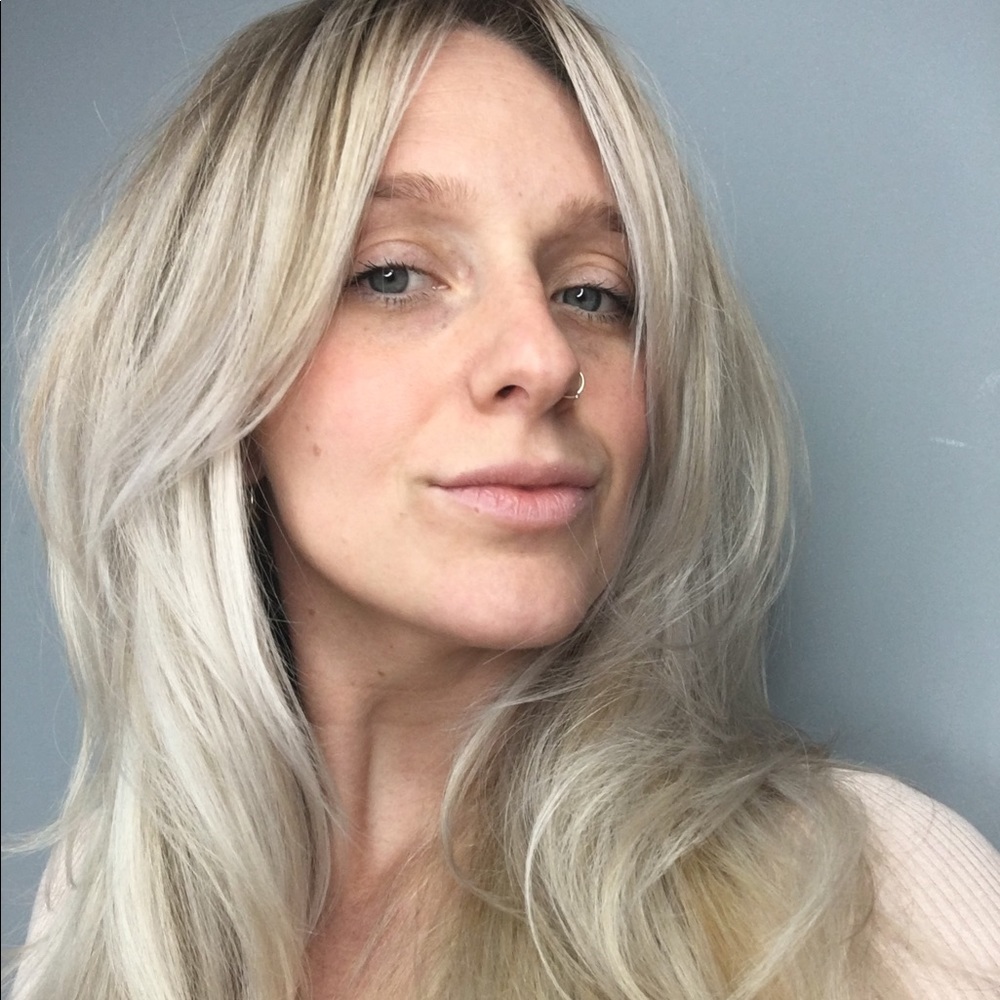 Meet your Posher, Hallie